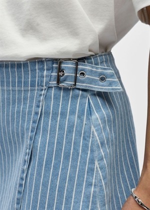 Sanni mw short denim skirt Light Blue Denim Stripes/Whte Object 